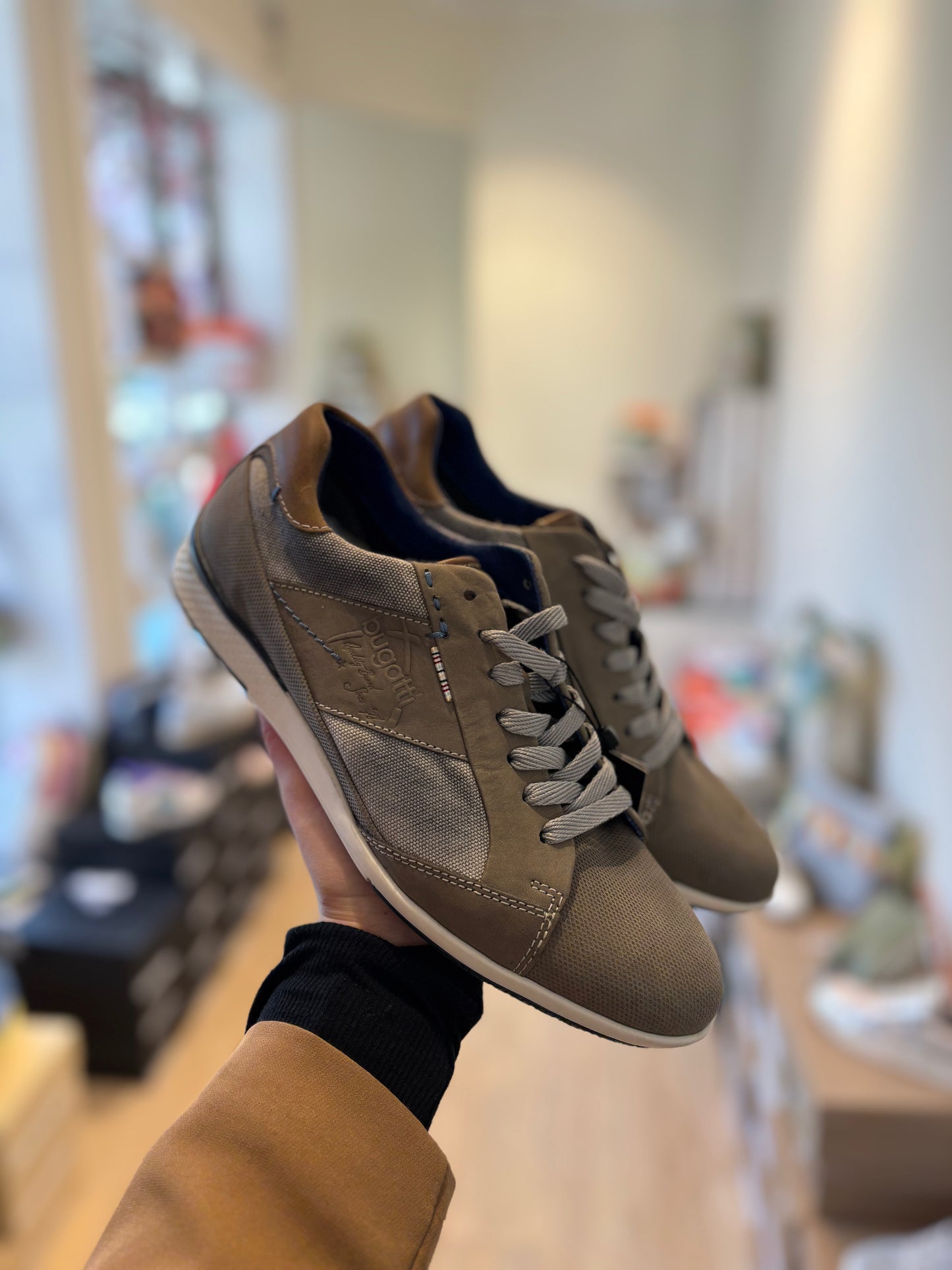Scarpa Bugatti